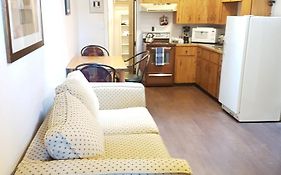 Cozy Comfort Sleeps 4 - 5 Min To Golf & Ski